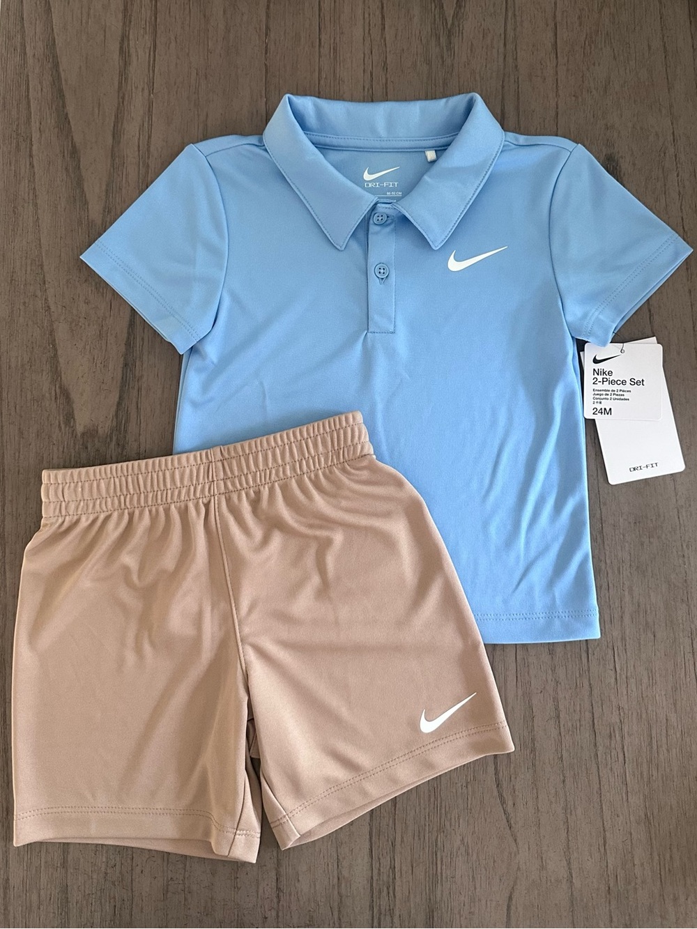 Nike 2-Piece Dri-FIT Polo & Shorts Set in Light Blue and Beige Size 24 months